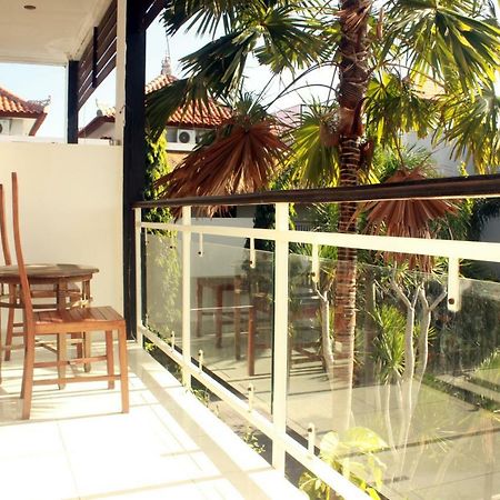 Premier Surf Camp Hotel Canggu Buitenkant foto