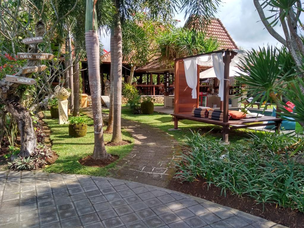 Premier Surf Camp Hotel Canggu Buitenkant foto