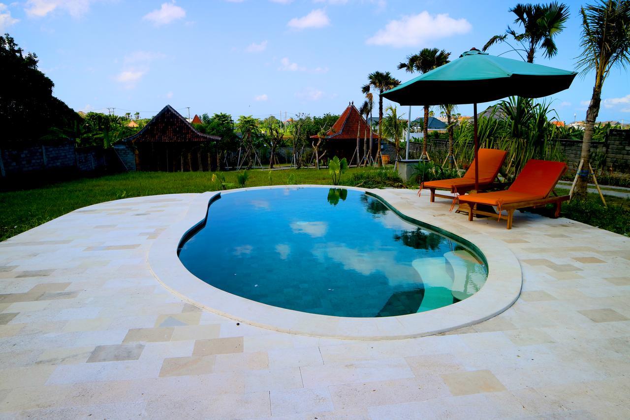 Premier Surf Camp Hotel Canggu Buitenkant foto
