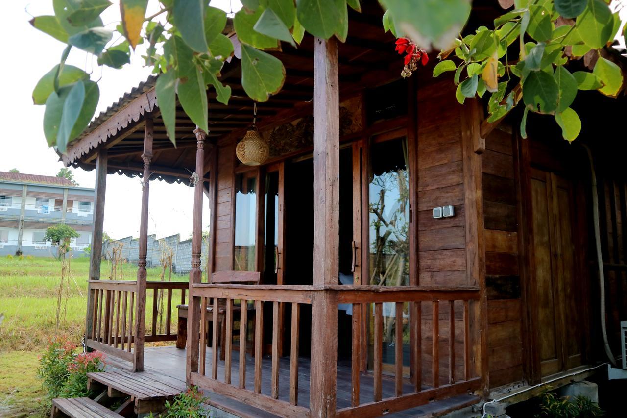 Premier Surf Camp Hotel Canggu Buitenkant foto