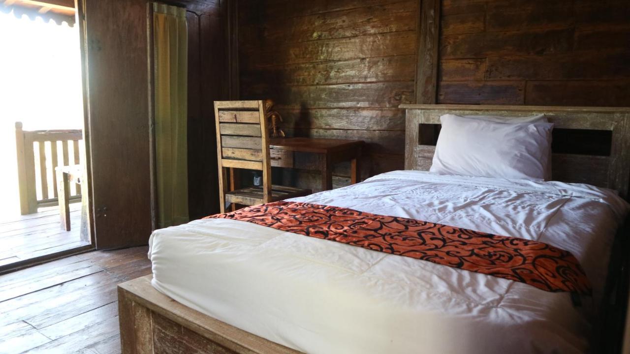 Premier Surf Camp Hotel Canggu Buitenkant foto