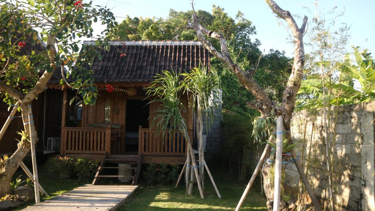 Premier Surf Camp Hotel Canggu Buitenkant foto