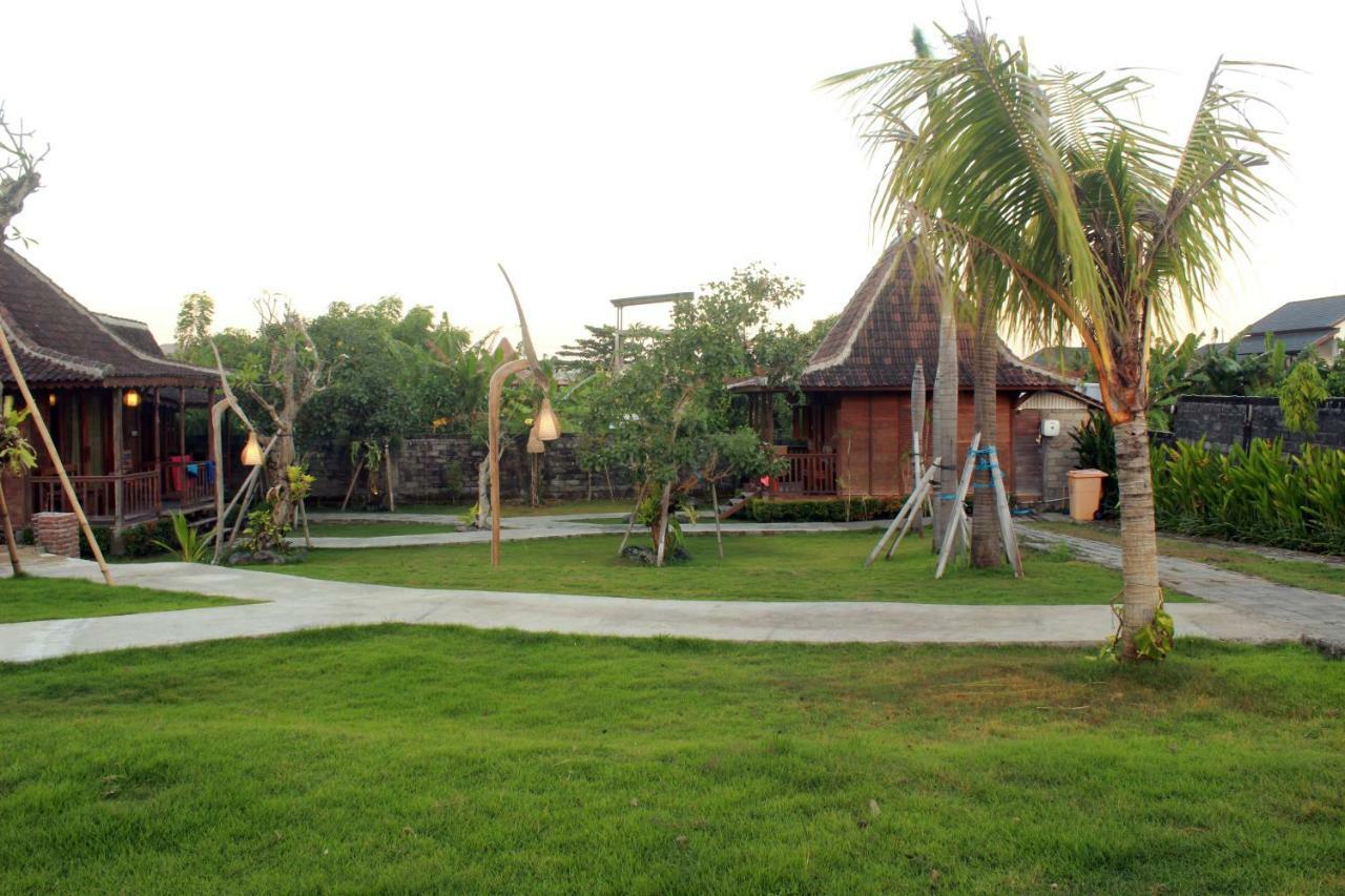 Premier Surf Camp Hotel Canggu Buitenkant foto