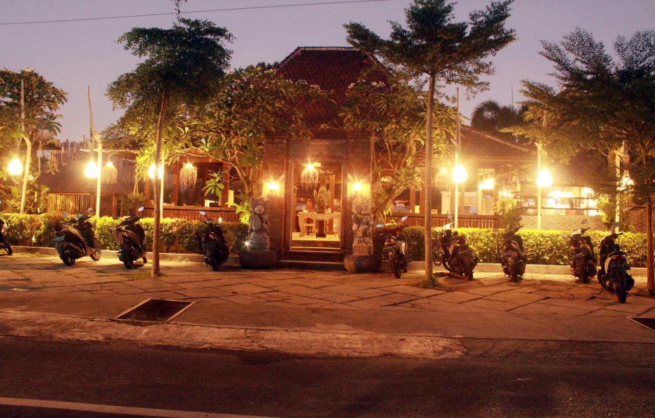 Premier Surf Camp Hotel Canggu Buitenkant foto